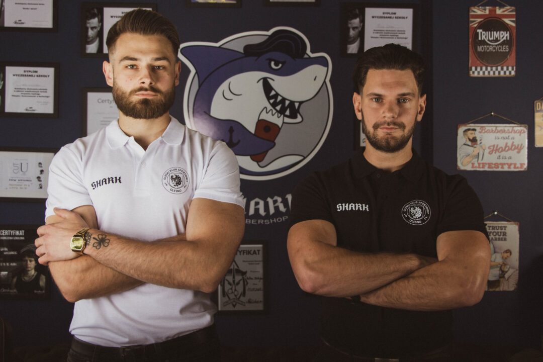 Czarna koszulka Polo - Shark x OKS Olesno - obrazek 5