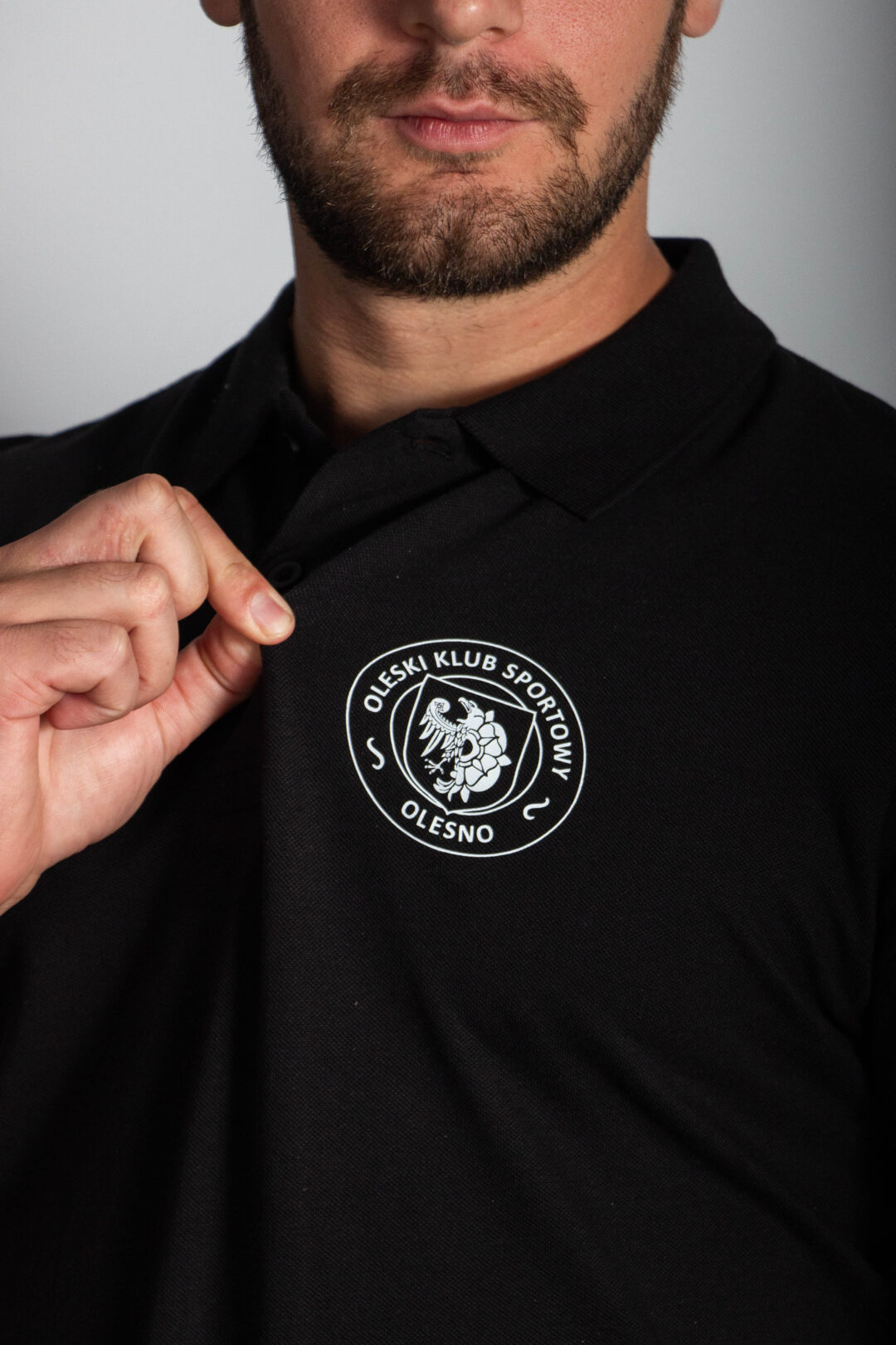 Czarna koszulka Polo - Shark x OKS Olesno - obrazek 4
